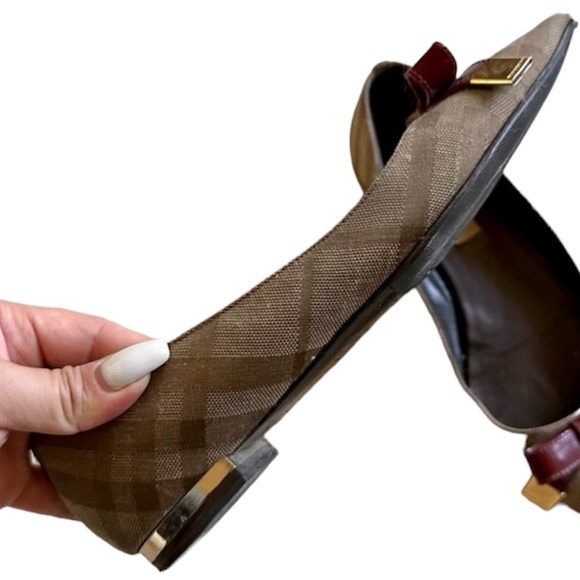 Burberry Bow Detail Point-Toe Check Jacquard Ballerinas - Picture 3 of 5